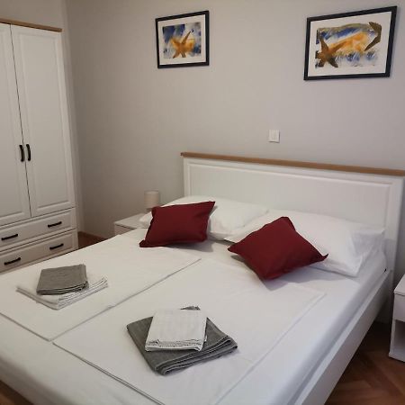 Apartman Mihaela Apartment Rab Town Bagian luar foto