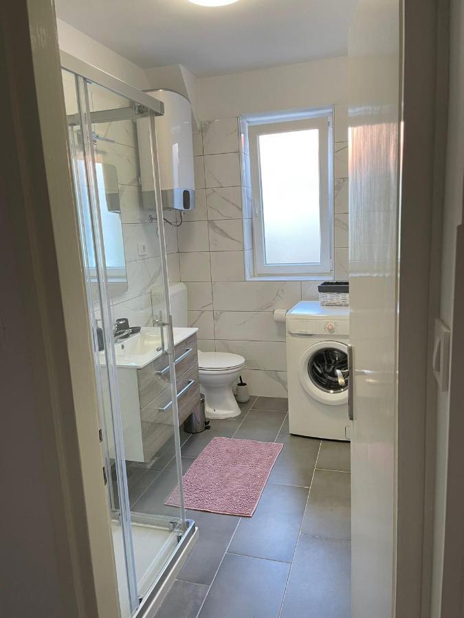 Apartman Mihaela Apartment Rab Town Bagian luar foto