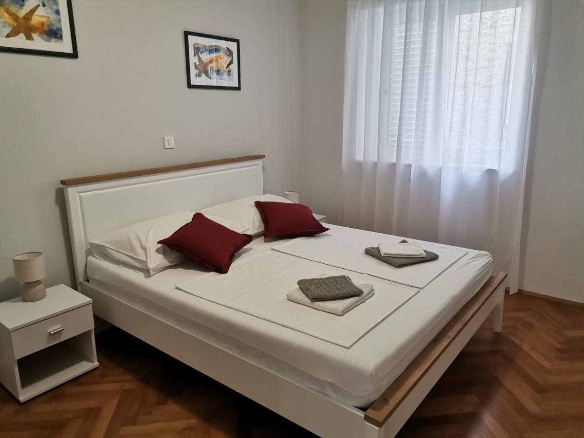 Apartman Mihaela Apartment Rab Town Bagian luar foto