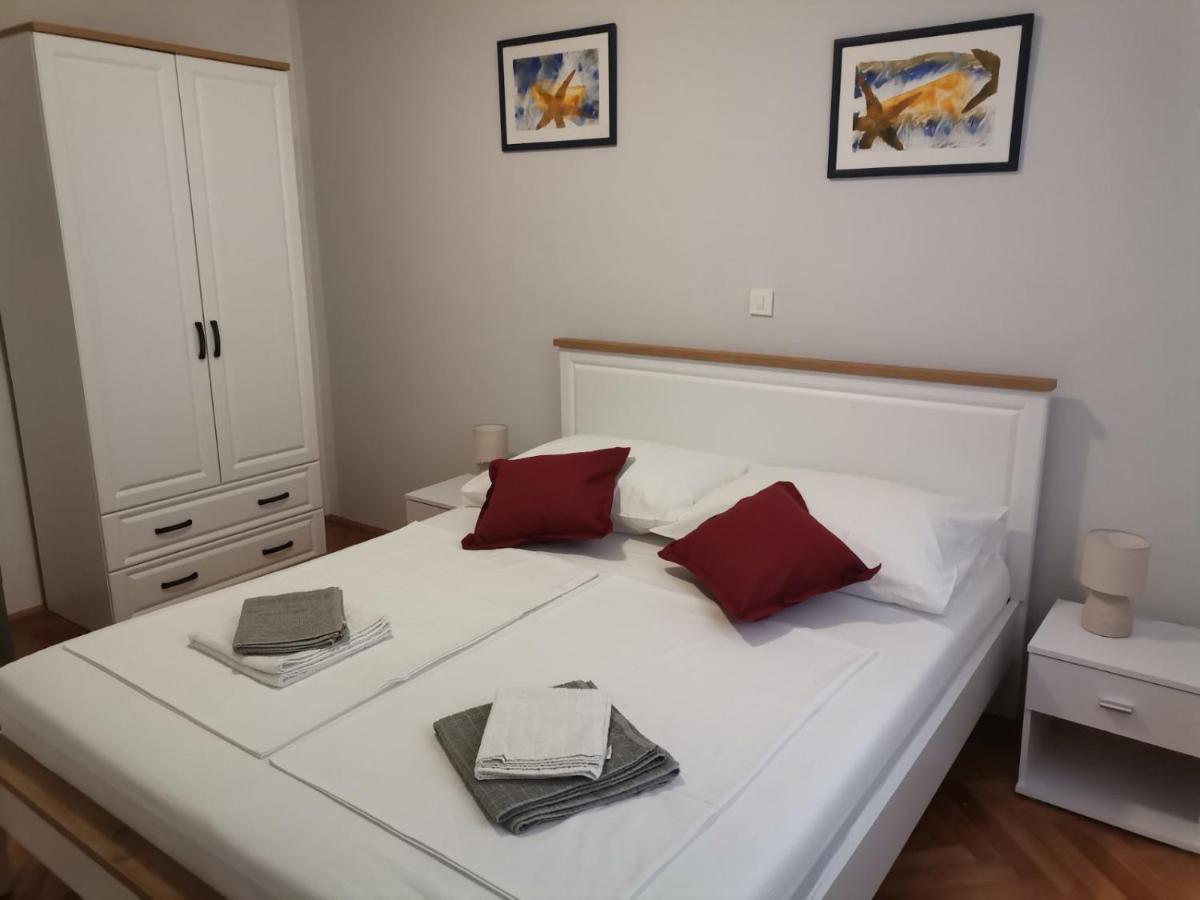 Apartman Mihaela Apartment Rab Town Bagian luar foto