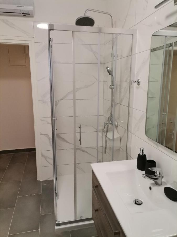 Apartman Mihaela Apartment Rab Town Bagian luar foto