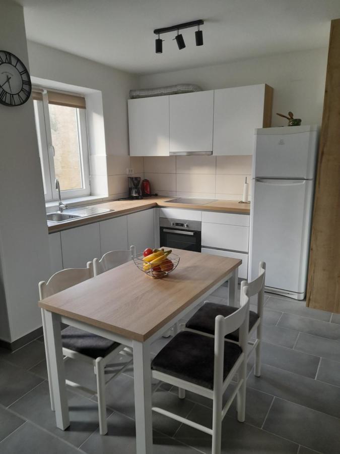 Apartman Mihaela Apartment Rab Town Bagian luar foto