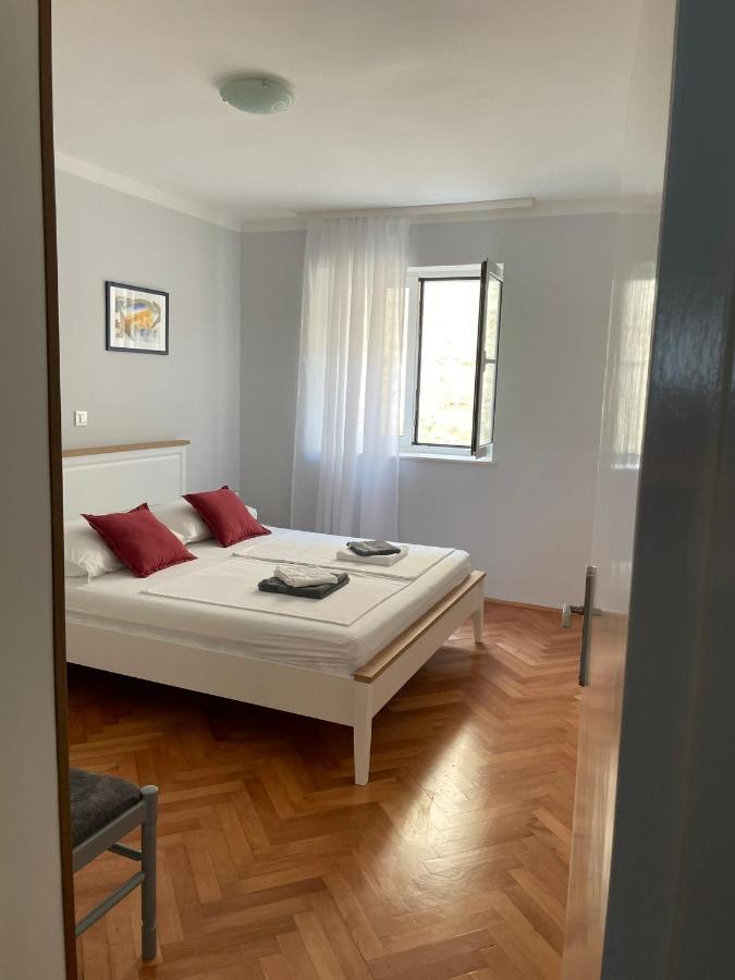 Apartman Mihaela Apartment Rab Town Bagian luar foto